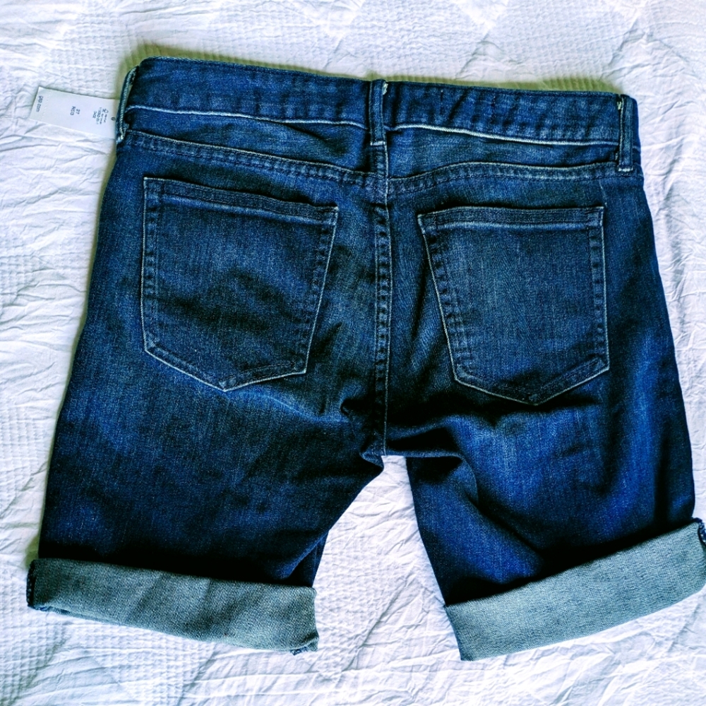 NWT...GAP 1969 Women's "Always Skinny" Denim Shorts Size 27 - Picture 2 of 9